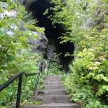 intrarea în peșteră